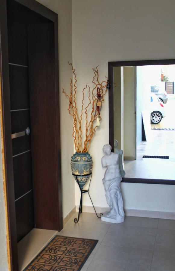 Maxim Apartment Heraklion  Exterior photo